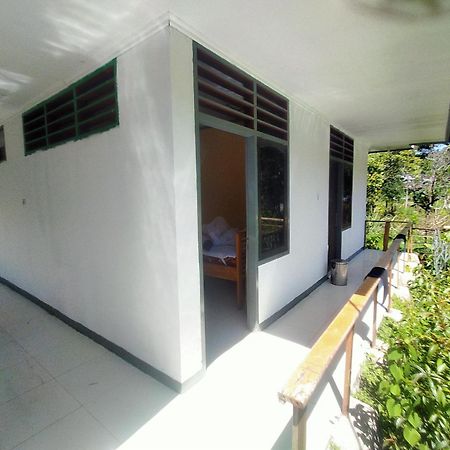 Wisma Kelimutu Ende Bagian luar foto